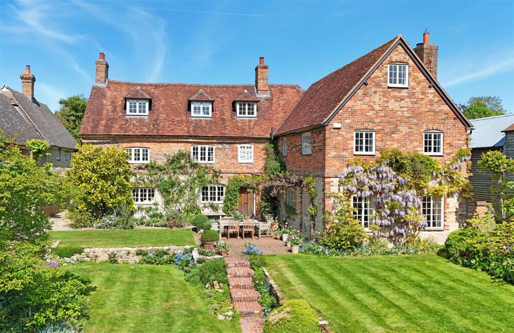 Main image of property: Long Crendon, Buckinghamshire
