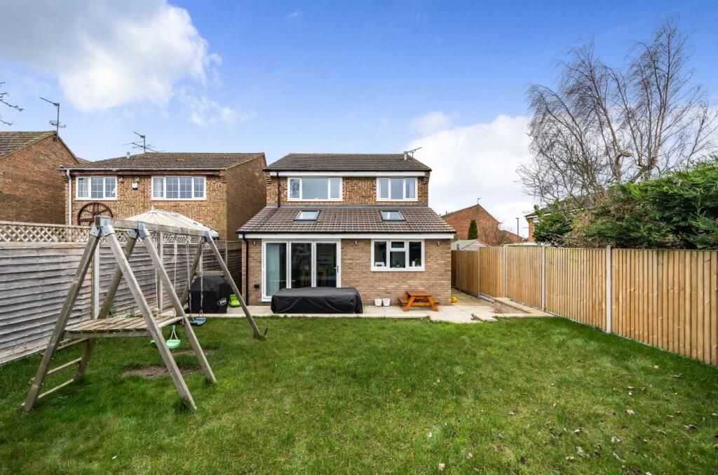 Main image of property: Cavendish Walk, Thame