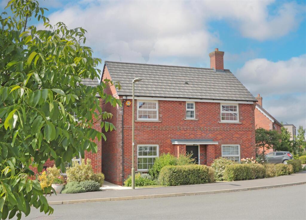 Main image of property: Esingdon Drive, Thame