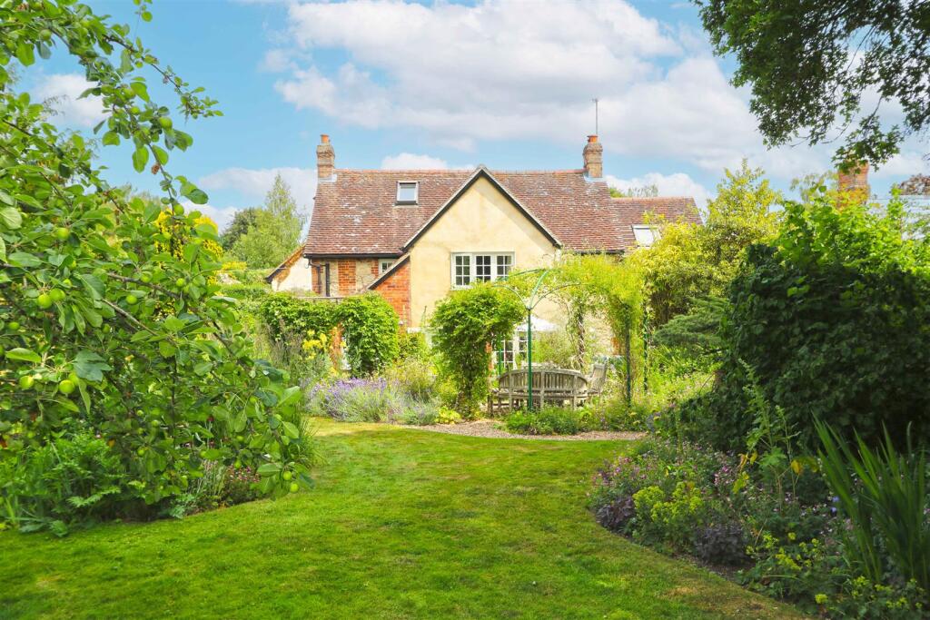 Main image of property: Long Crendon, Buckinghamshire
