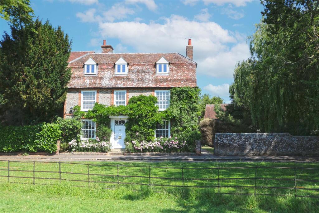 Main image of property: Lashlake, Thame