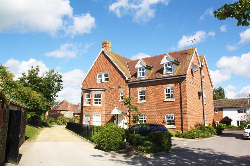 Main image of property: Phoenix Court, Thame