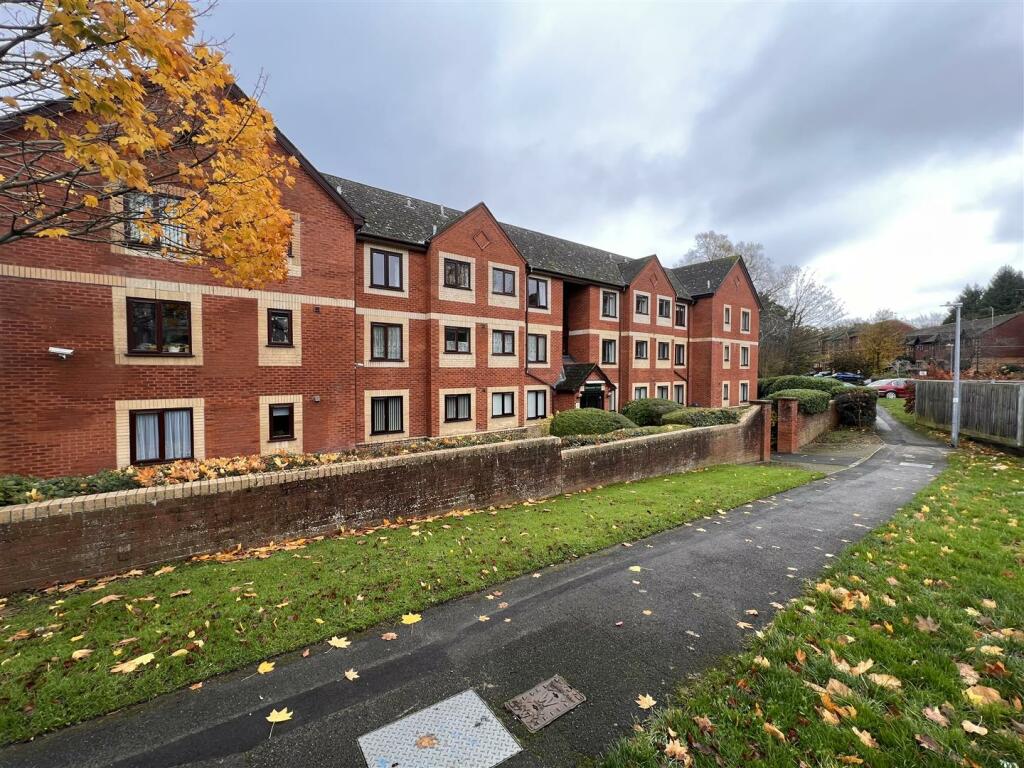 2 bedroom flat for sale in Drove Road, Swindon, SN1