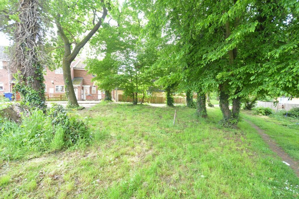 1 bedroom for sale in Dunning Close, South Ockendon, Essex, RM15