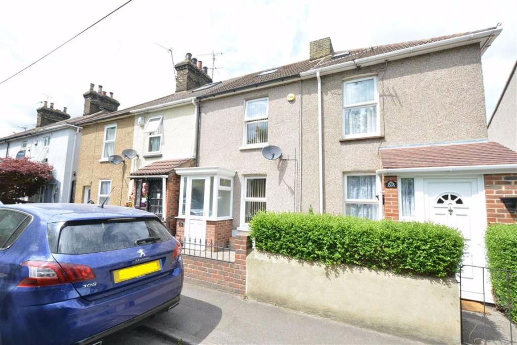 2 bedroom terraced house for sale in Prospect Place, Grays, Essex, RM17
