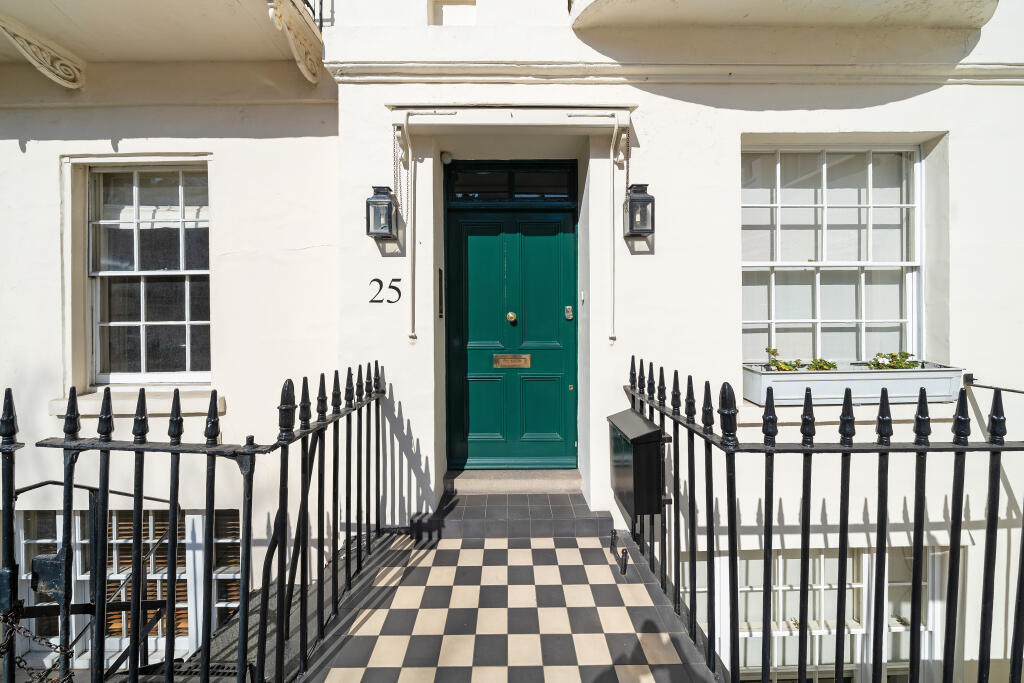 Main image of property: Victoria Square, London, SW1W