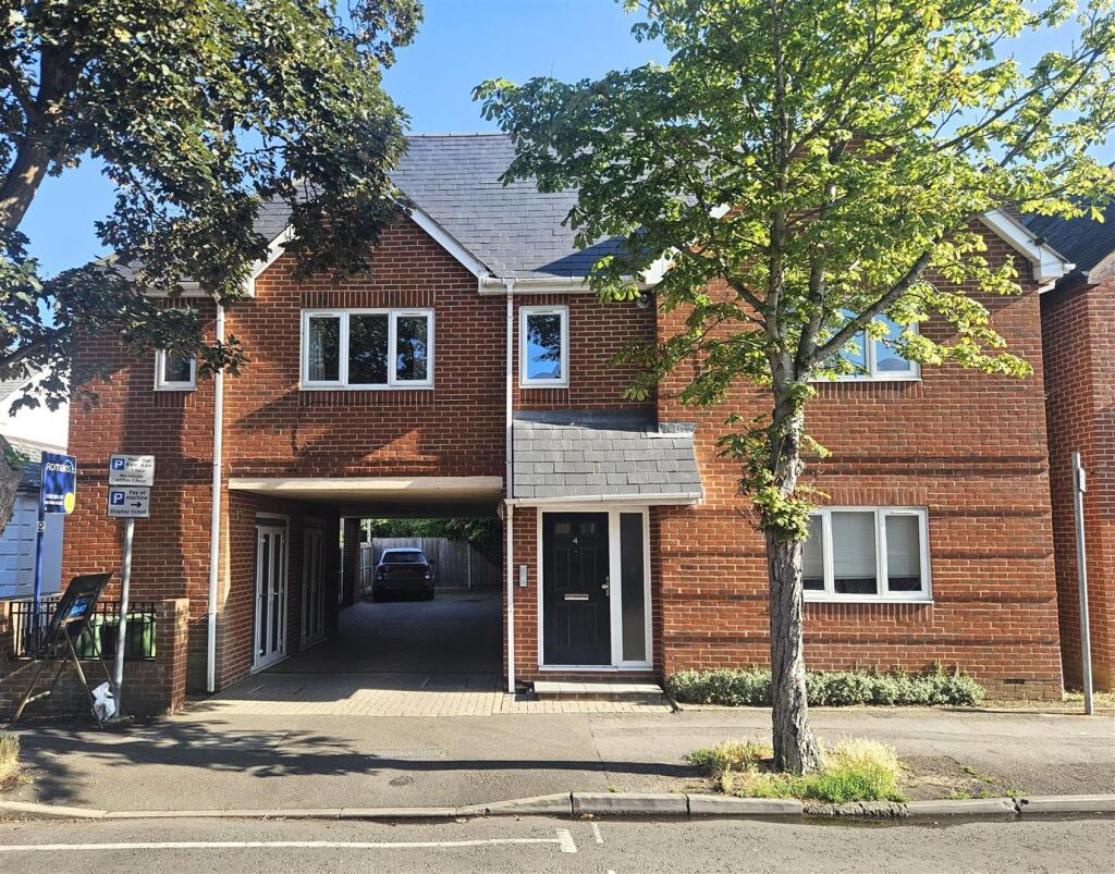 Main image of property: 4 Queens Road, Farnborough