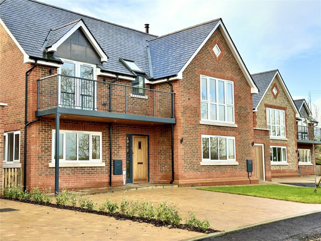 4 bedroom detached house for sale in Chalk Meadows, Porton, Salisbury, SP4