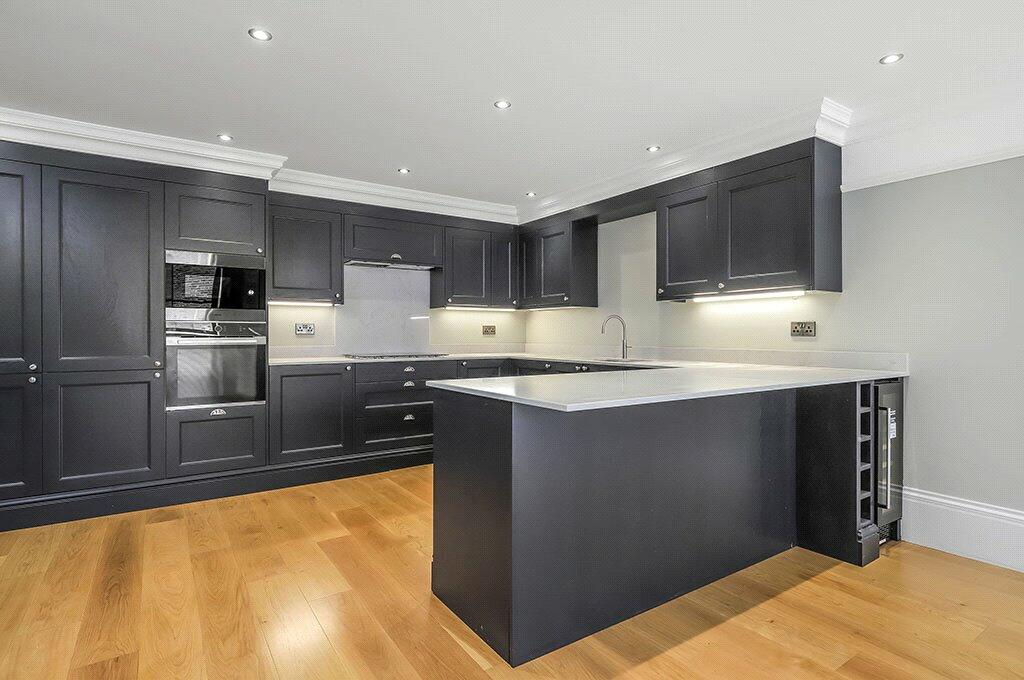 2 bedroom apartment for sale in Chipper Lane, Salisbury, Wiltshire, SP1