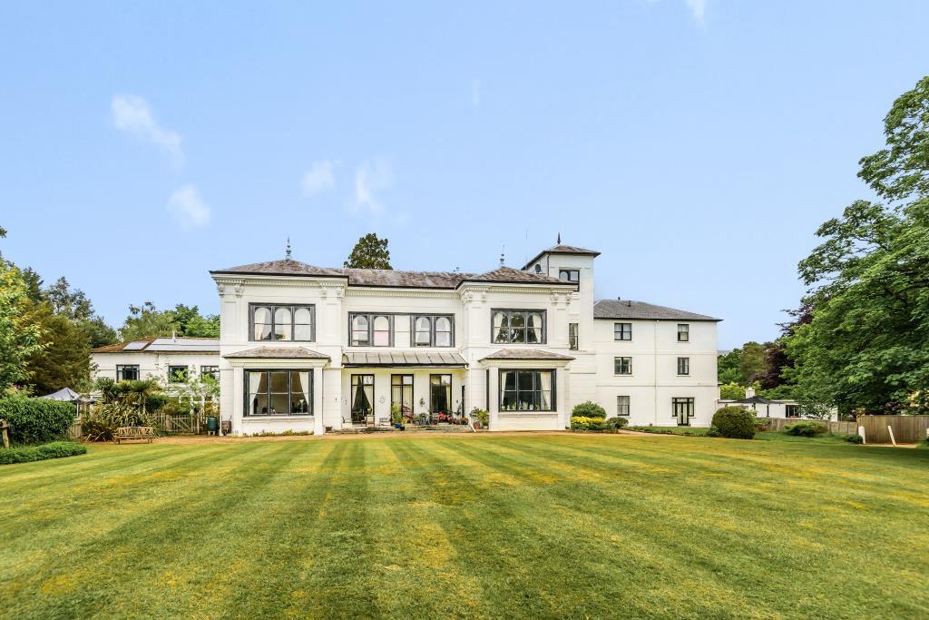 Main image of property: Crowthorne, Berkshire, RG45