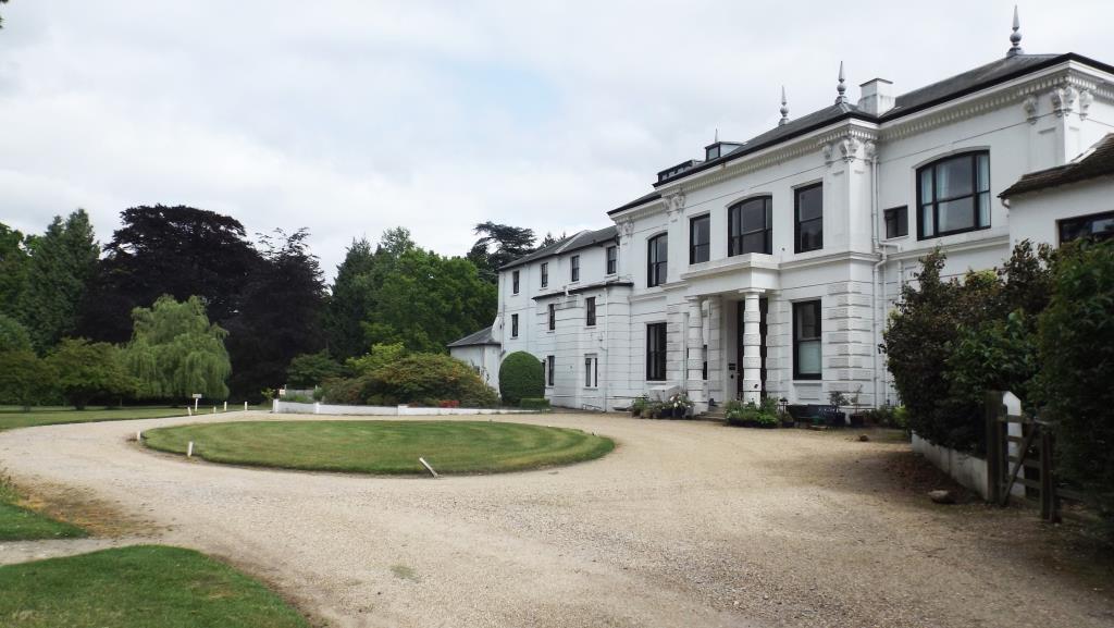 Main image of property: Wokingham Road, Crowthorne, RG45