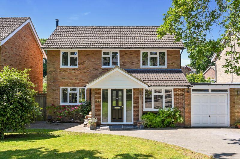 3 bedroom house for sale in Lincoln Green, Chichester, PO19