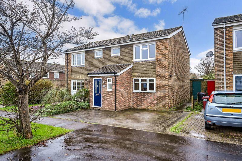 3 bedroom semidetached house for sale in Little Breach, Chichester, PO19