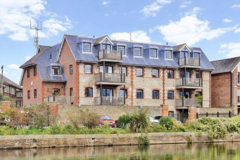 Main image of property: 7 Wharf House, Canal Wharf, Chichester