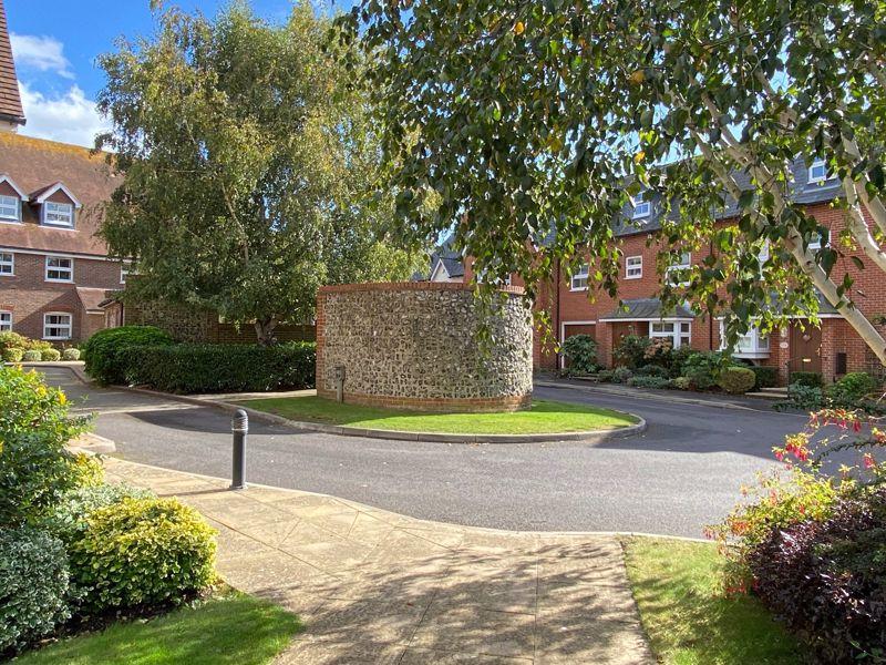 1 bedroom flat for sale in Tannery Close, Chichester, PO19