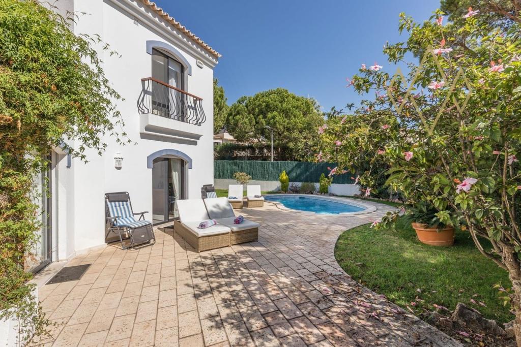 3 bedroom town house for sale in Algarve, Dunas Douradas, Portugal