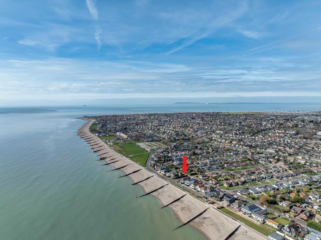 3 bedroom detached house for sale in East Beach Road, Selsey, Chichester, West Sussex, PO20