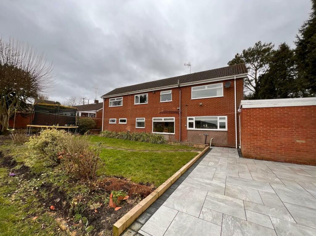 4 bedroom detached house for sale in Godley Lane, Dilhorne, StokeOn