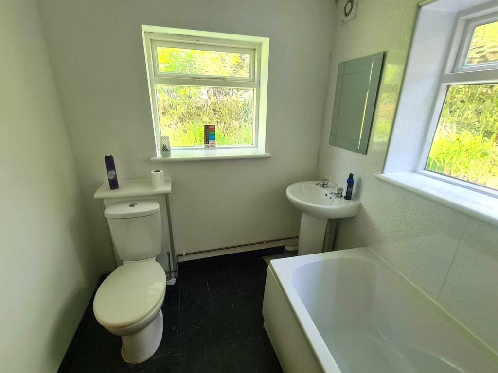 3 bedroom detached house for sale in Keepers Cottage, Farley Road