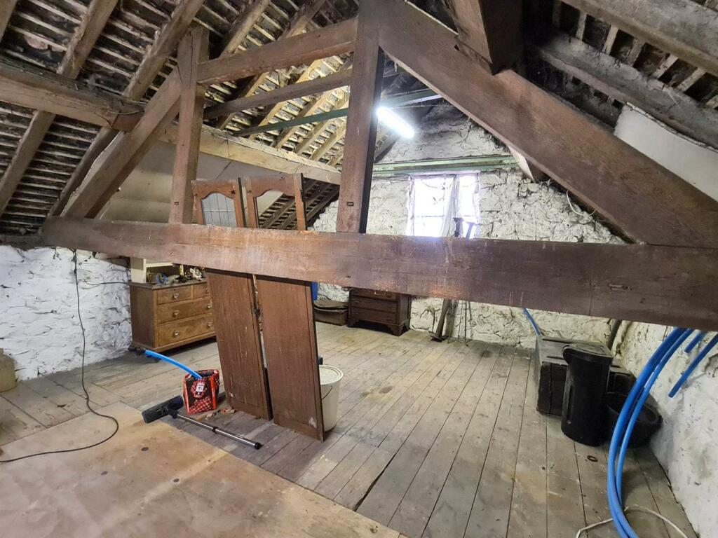 3 bedroom detached house for sale in Keepers Cottage, Farley Road