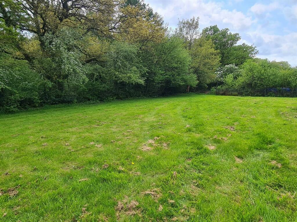 3 bedroom detached house for sale in Keepers Cottage, Farley Road