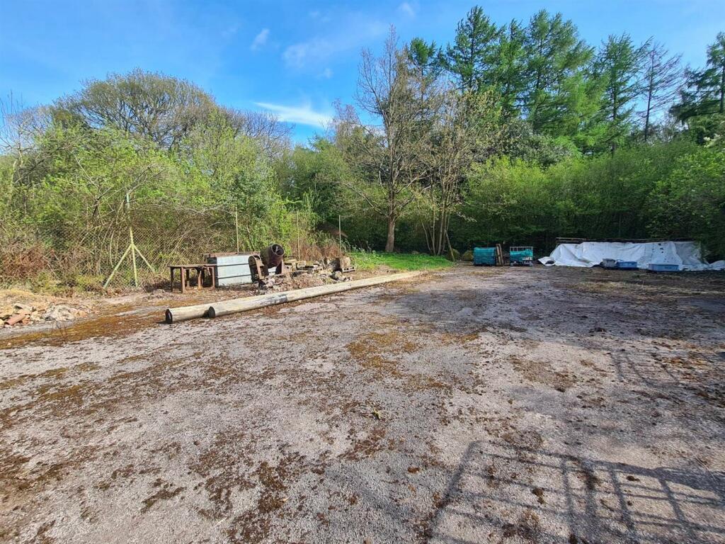 3 bedroom detached house for sale in Keepers Cottage, Farley Road