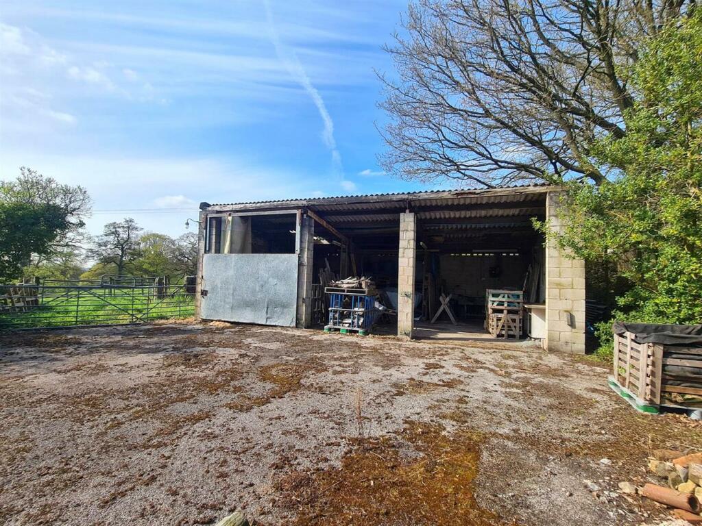 3 bedroom detached house for sale in Keepers Cottage, Farley Road