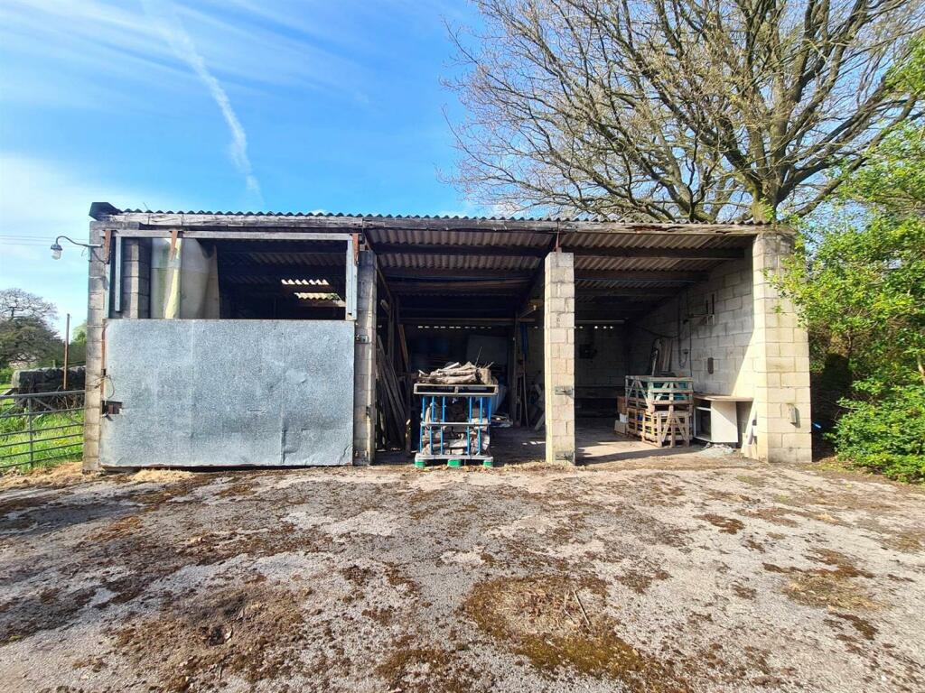 3 bedroom detached house for sale in Keepers Cottage, Farley Road