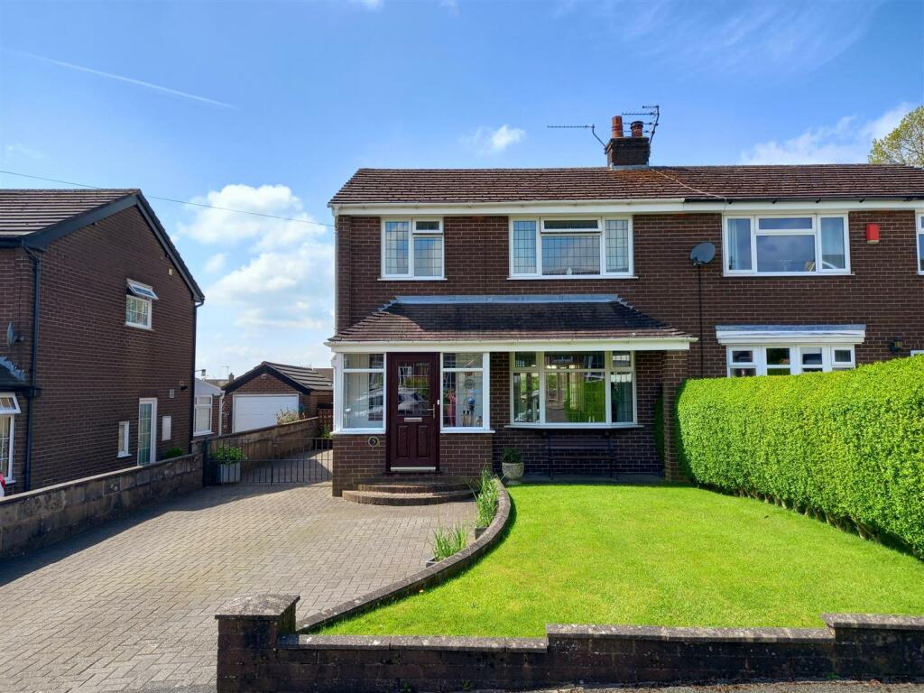 3 bedroom semidetached house for sale in Mayfair Avenue, Ipstones, ST10