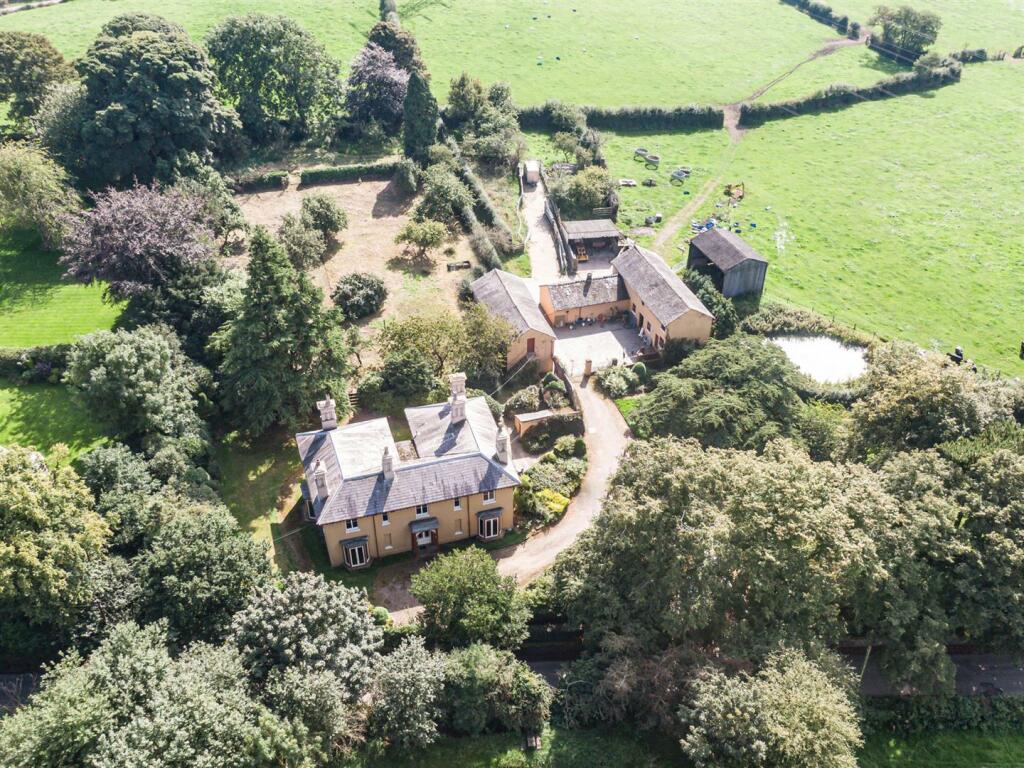 7 bedroom detached house for sale in Dilhorne House, Caverswall Road