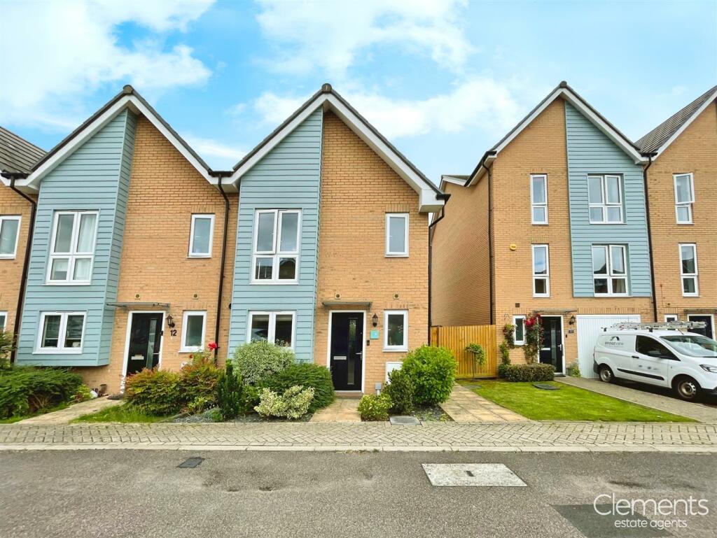 Main image of property: Bridgeview Close, Hemel Hempstead