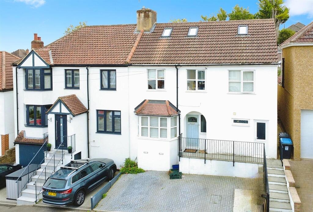 Main image of property: Apsley, Hemel Hempstead HP3