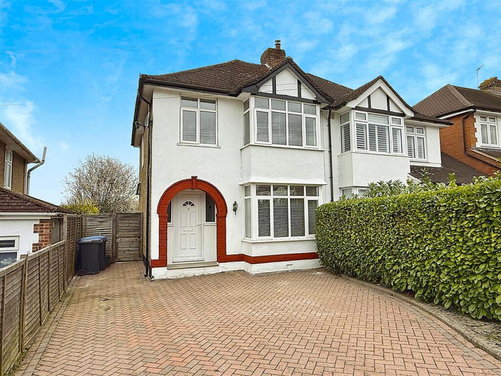 Main image of property: Nash Mills, Hemel Hempstead