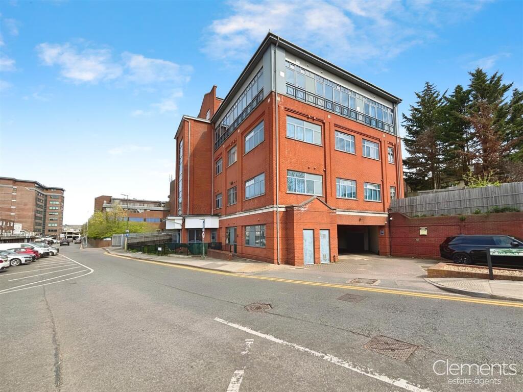 Main image of property: Wolsey Road, Hemel Hempstead
