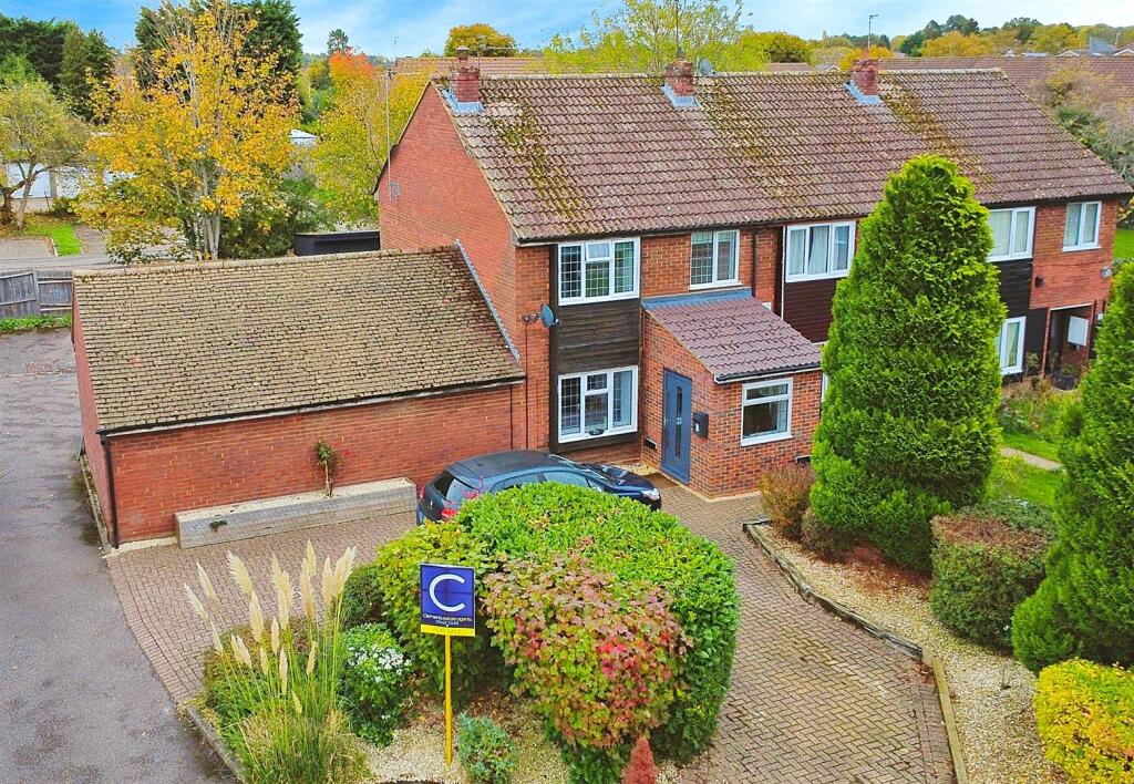 Main image of property: Eastnor, Bovingdon, Hemel Hempstead