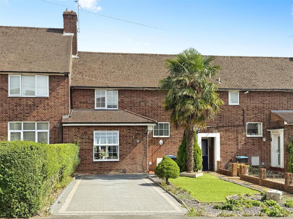 Main image of property: Hobbs Hill Road, Nash Mills