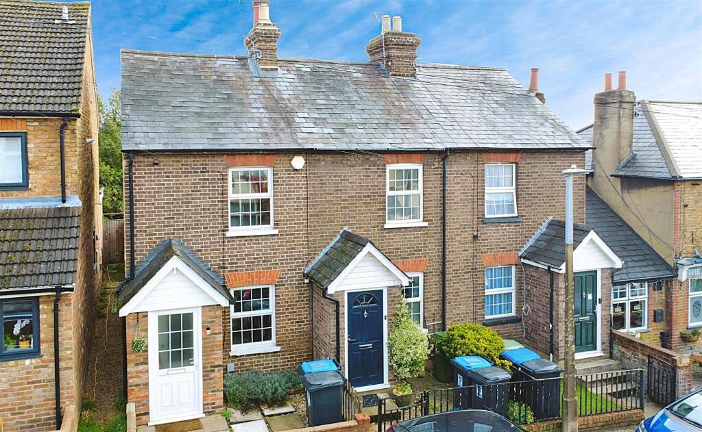 Main image of property: Puller Road, Boxmoor