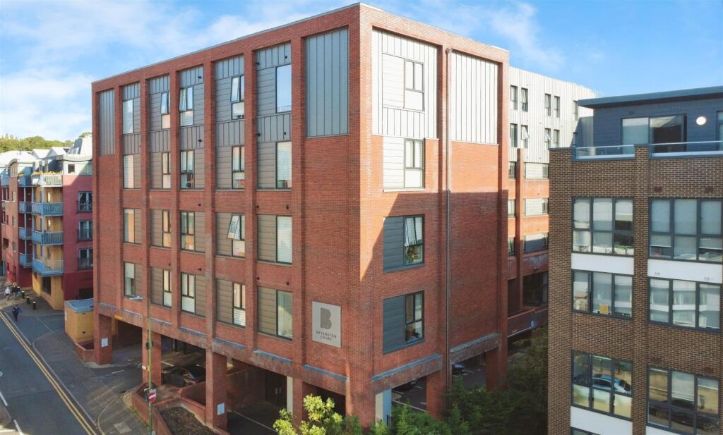 Main image of property: Bryanston Court, Hemel Hempstead