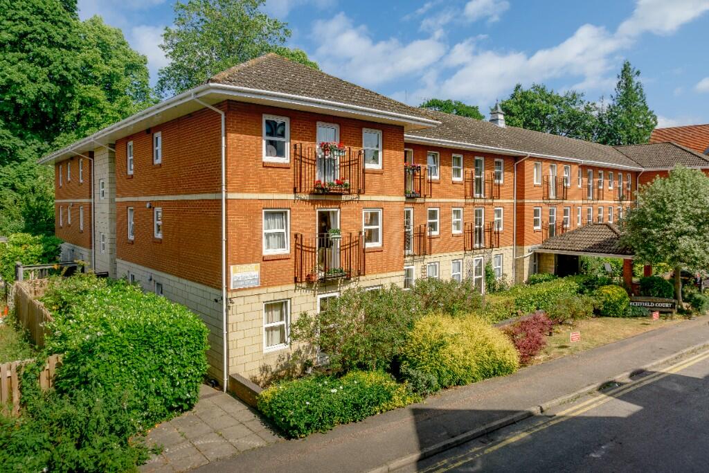 1 bedroom flat for sale in Roebuck Close, Bancroft Road, Reigate