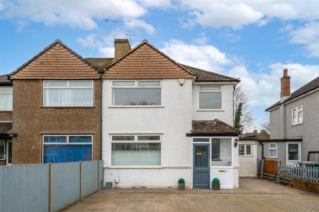 3 bedroom semidetached house for sale in Fairhaven Road, Redhill