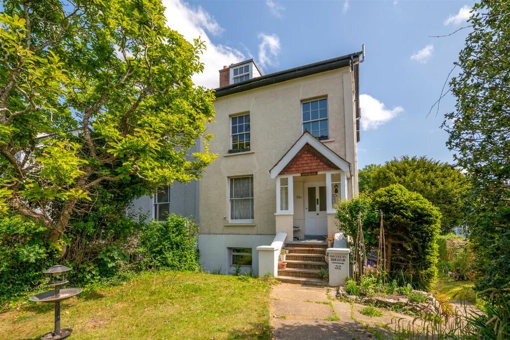 Main image of property: Reigate Hill, Reigate, Surrey, RH2