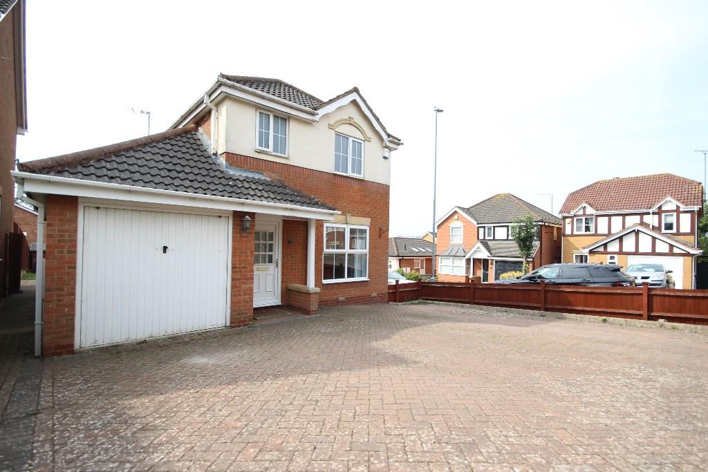 3 bedroom detached house for rent in Bramshill Avenue, Kettering