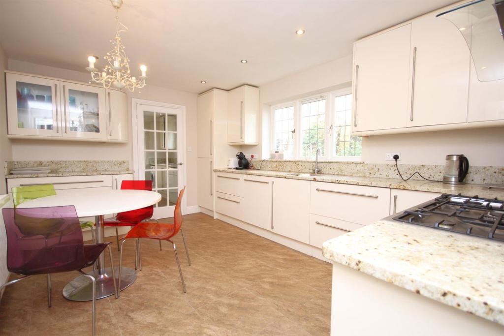 5 bedroom detached house for sale in Redcroft Lane, Bursledon, SO31