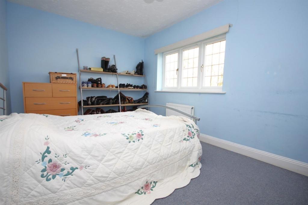 5 bedroom detached house for sale in Redcroft Lane, Bursledon, SO31