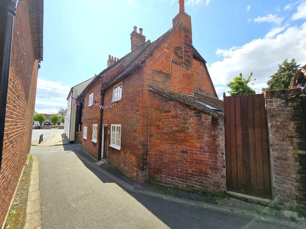 3 bedroom detached house for sale in High Street, Titchfield, Fareham, PO14