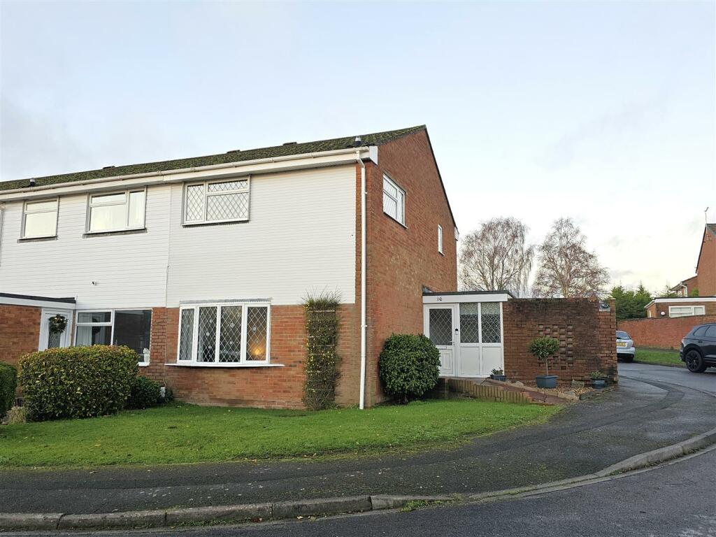 3 bedroom end of terrace house for sale in Lower Swanwick Road