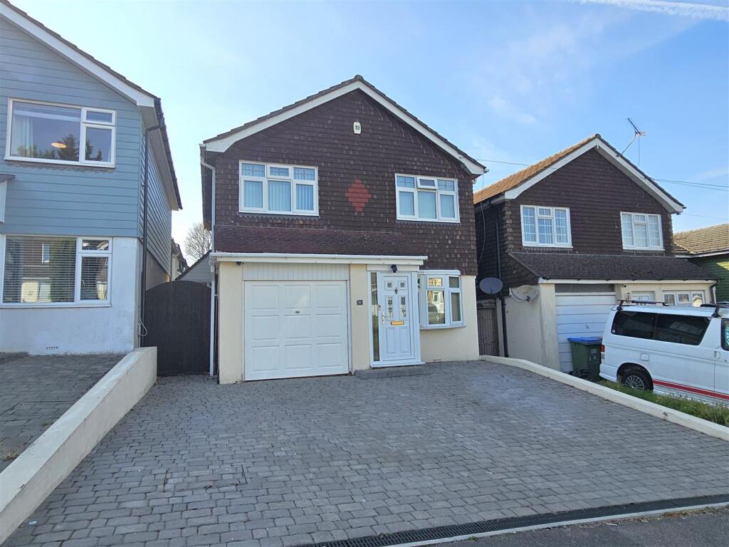 Main image of property: Beacon Mount, Park Gate, Southampton