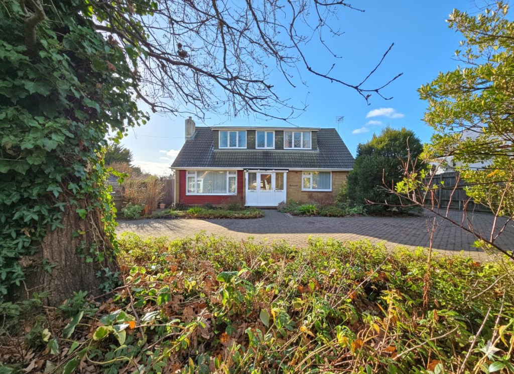 Main image of property: Brook Lane, Sarisbury Green, Southampton