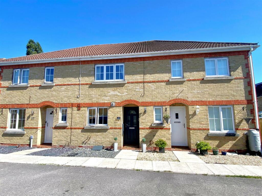 2 bedroom terraced house for sale in Poinsettia Close, Titchfield Park