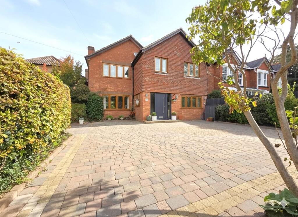 Main image of property: Warsash Road, Warsash, Southampton